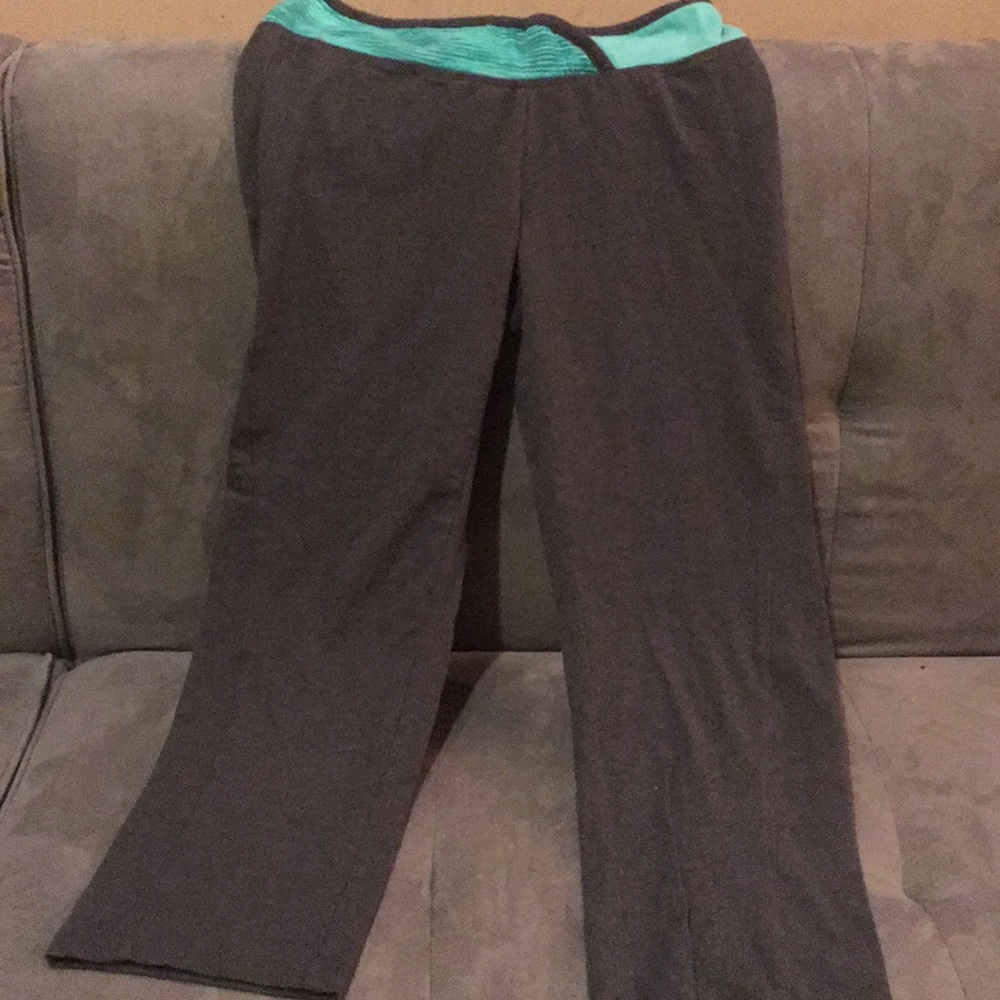 Capri workout pants